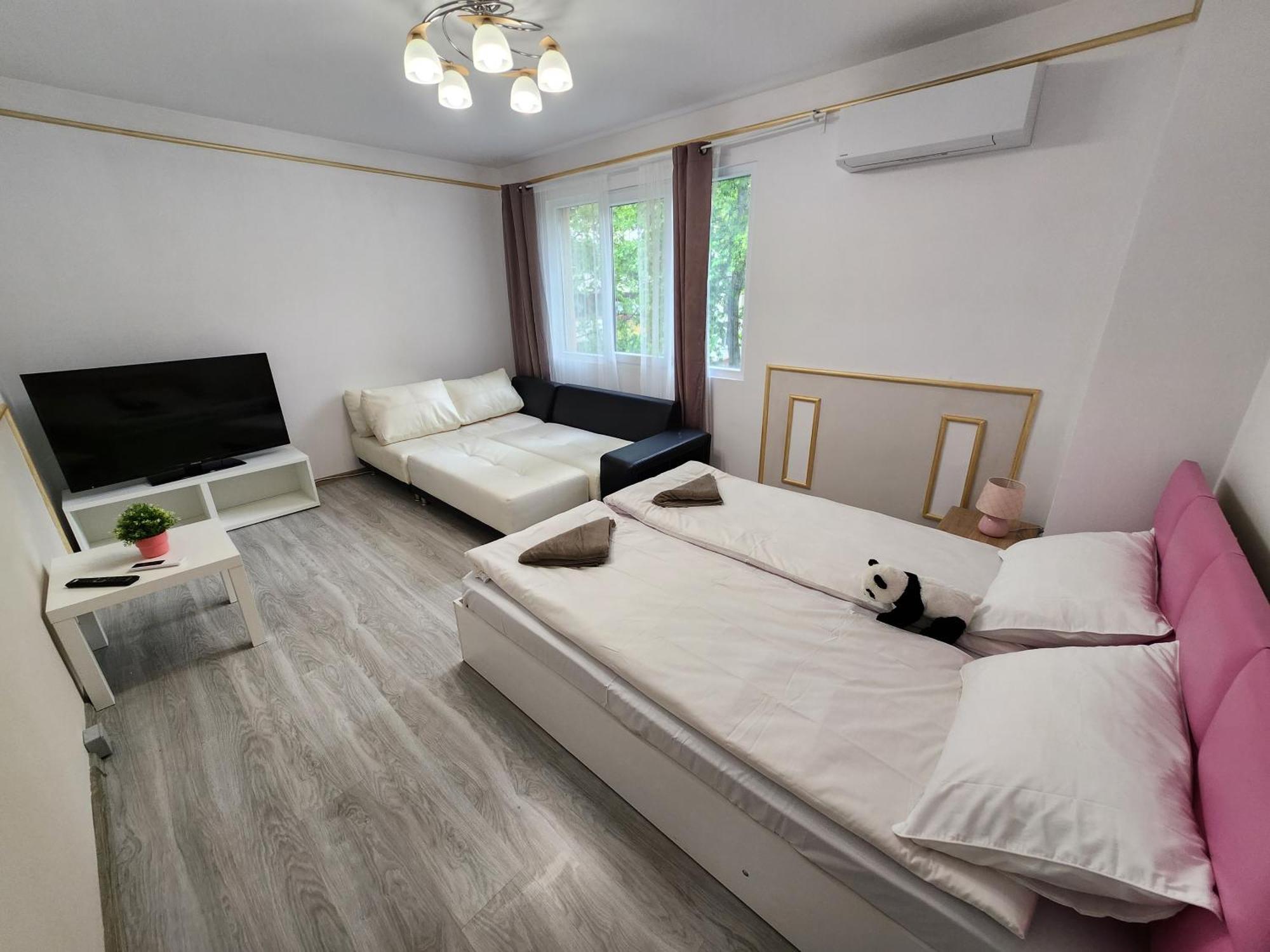 Luxury Two Bedroom Crown Апартаменти Правец